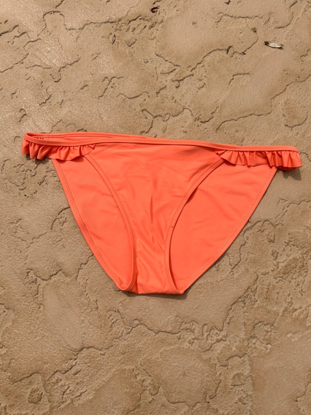 aerie Coral Ruffle Bikini Bottoms size medium M never worn